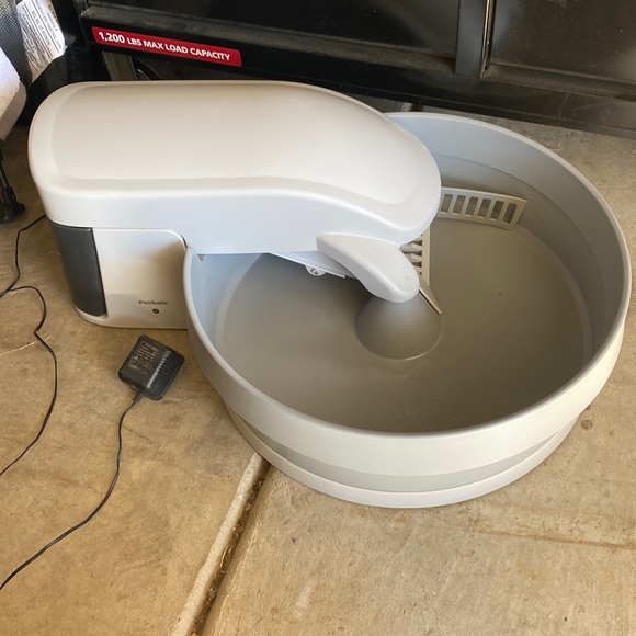 Simply Clean Automatic Litter Box
